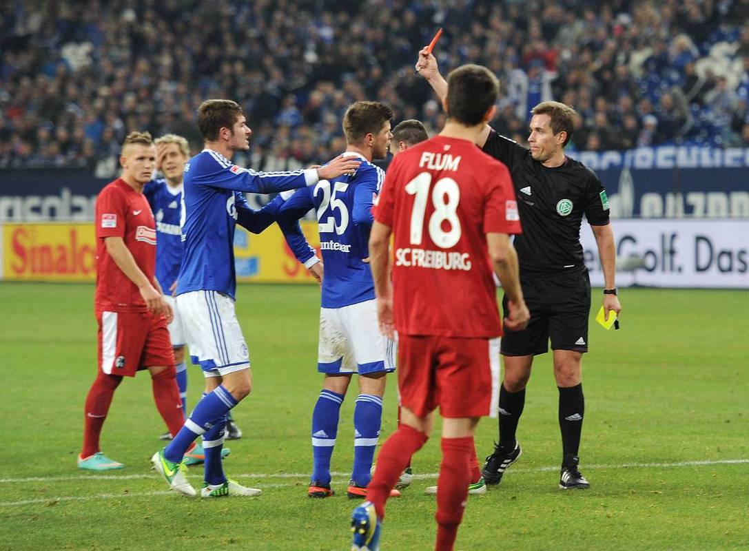 德甲争冠集团卡位战！勒沃库森VS弗赖堡：“药厂”主场能否延续强势？